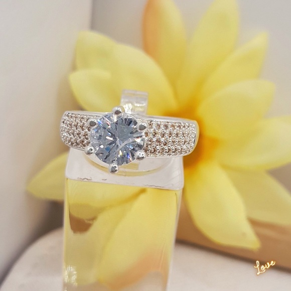 2ct Brilliant Cut Simulated Diamond Bling Ring - Picture 6 of 10